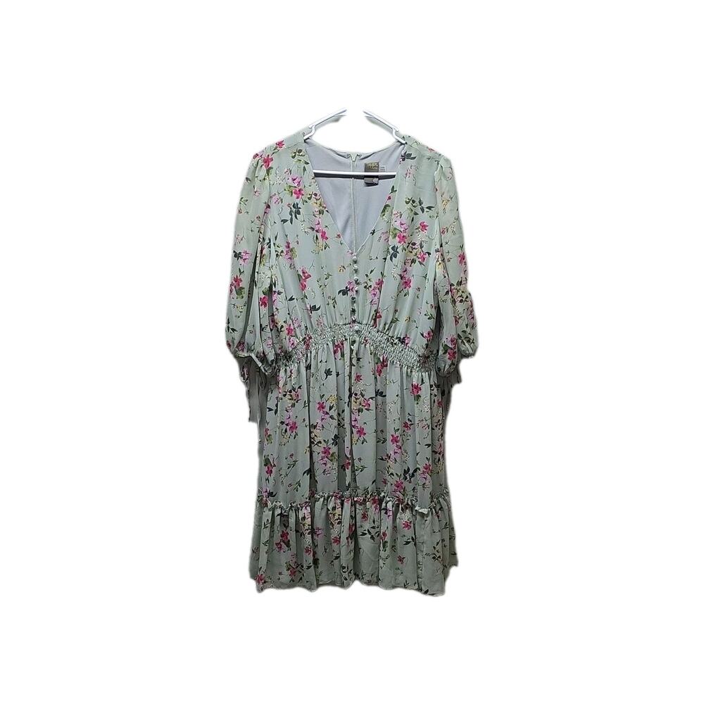 Taylor Woman Green Floral Dress V-Neck 3/4 Sleeve Smocked Waist 14W